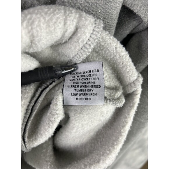 RS1NE Men's M/L Remains Endless Gray Embroidered Fleece Sweatshirt Hoodie **READ - Picture 14 of 15